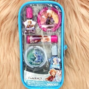 Brand New LipSmacker DISNEY FROZEN II SMACKERS